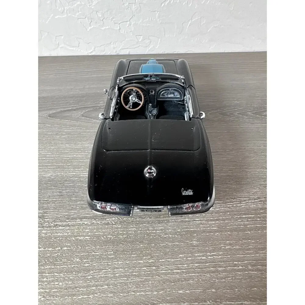 Franklin Mint‎ 1967 Chevrolet Corvette Sting Ray- Includes COA- EUC